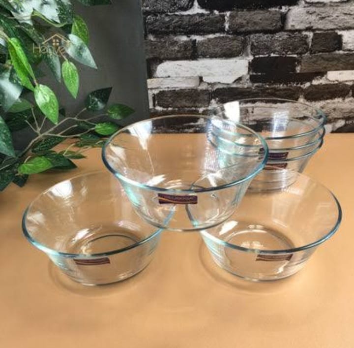 Set of 2 Glass Serving Bowls
